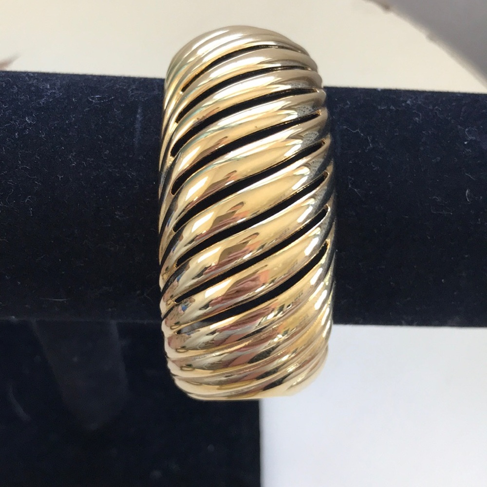 Vintage Gold Spiraling Bracelet With Clasp